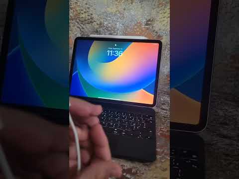 You can charge your iPad with a Magic Keyboard 🤯 #ipad #apple #iphone15