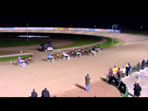 Victoria Park Wolvega 8-11-2013 KOERS 4 EDNA BOKO - D.P. TESSELAAR