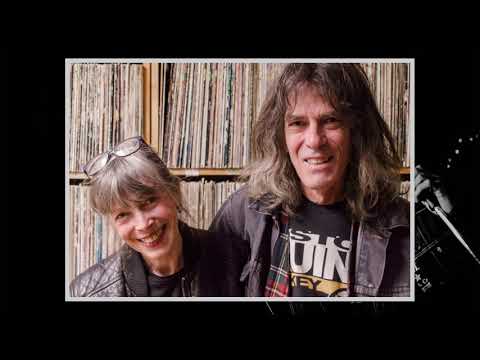 download lagu mp3 mp4 Boston Groupie News, download lagu Boston Groupie News gratis, unduh video klip Boston Groupie News
