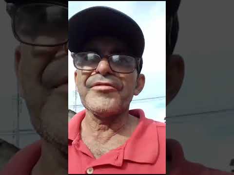 Caminhão Bloqueia Rua em Paulistana-PI.