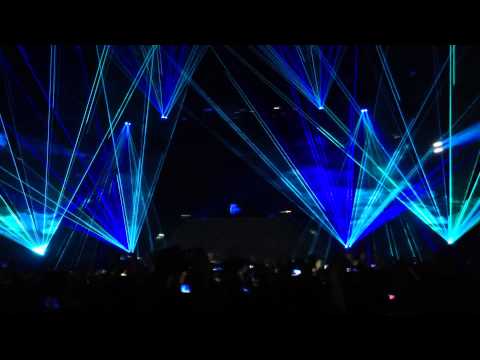 {HD} Avicii True Tour @ Paris Bercy - Levels