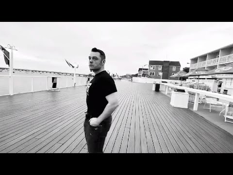 Videoclip de Bella D'Estate — Tiziano Ferro