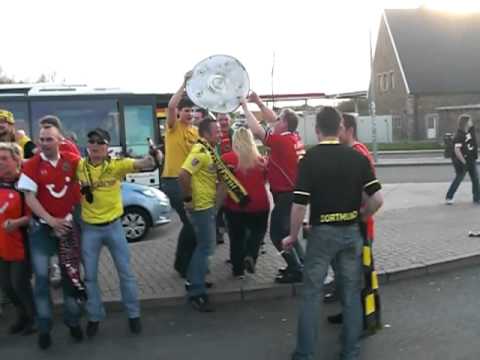 Nach dem Dortmund sieg über Hannover 96 02.04.2011