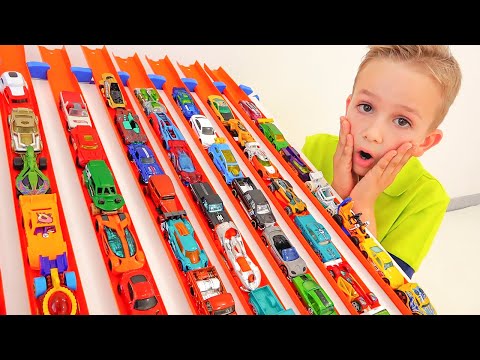 Niki play with Hot Wheels cars and playsets - Collection video with Toy cars