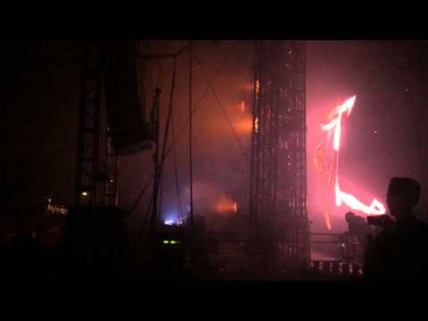Steve Angello feat. The Presets - Remember @ Creamfields 2015