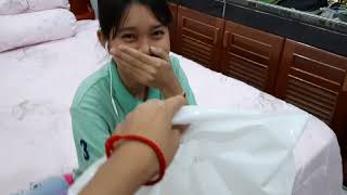 Download lagu My little sis is MOA - I bought TXT official Light Stick for her mp3