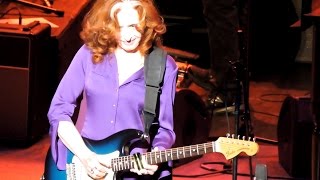 Bonnie Raitt Live 2016 Love Letter / Love Sneakin&#39; Up On You