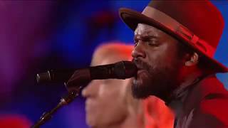 Gary Clark Jr, Joe Walsh &amp; Dave Grohl - While My Guitar Gently Weeps (Tribute to The Beatles, 2014)