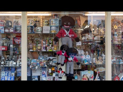 Tasmanian alderman loses ambassadorship over 'racist' golliwogs