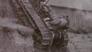 美国军方正在对 Holt Caterpillar 拖拉机进行现场测试以用于第一次世界大战的镜头。
