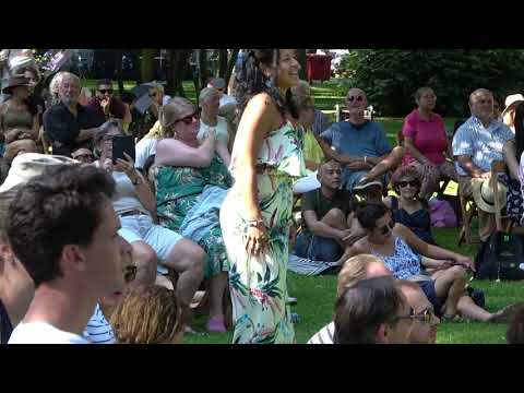 download lagu mp3 mp4 Dag Van De Romantische Muziek, download lagu Dag Van De Romantische Muziek gratis, unduh video klip Dag Van De Romantische Muziek