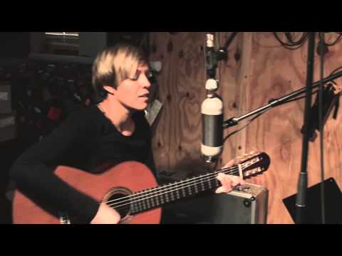 Nina Novak Oiseau / Vse je odvisno od tega (Studio K1)