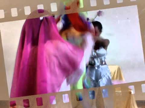 AMARA SUNDER ALADIM ATO 2 CENA 5 rainha procura roupas novas