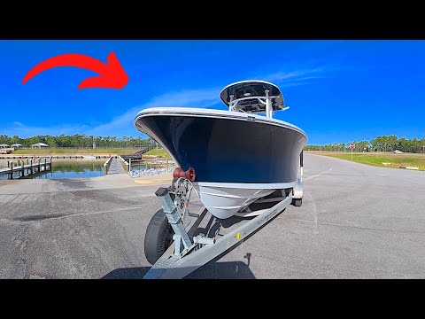 This is my *NEW* 23ft Sportsman Center Console Boat! [Walkthrough and Fishing]