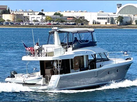 BENETEAU Swift Trawler 41 Lifestyle Cruising in San Diego!