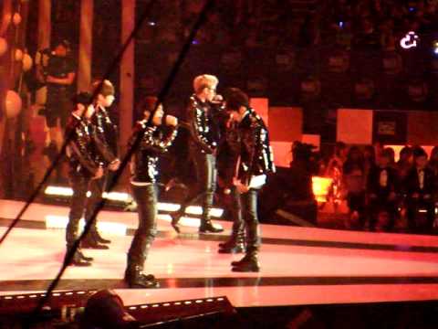 [Fancam] MAMA 29/11/2011 - Beast: Fiction (partial)