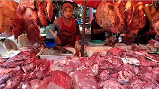 Biggest Wet Market in Bangkok. Live Animals, Street Food, Meat, Fish. Khlong Toei. Thailand