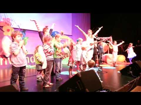 Mai Cocopelli und die An kana Te Kinder - I moag a Regenbogen