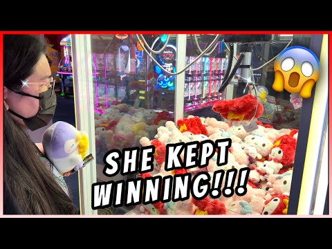 SHE KEPT WINNING THE NEW PRIZES IN CLAW GAMES AT ROUND ONE!!!