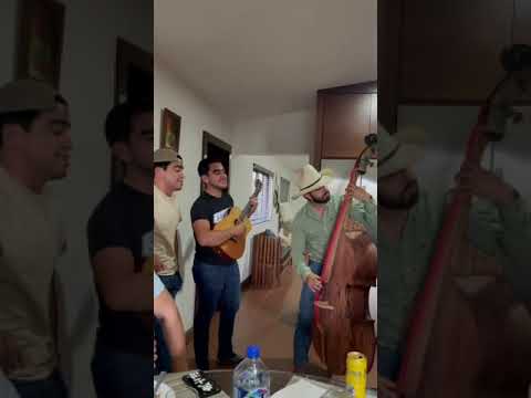 joss Favela Y nos querían tirar de chiquitos & alexvenaderey & cesarvenaderey