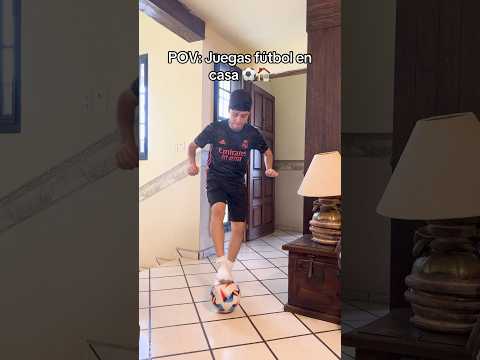 Como me regañaban por jugar fútbol en casa 🏠⚽️😭