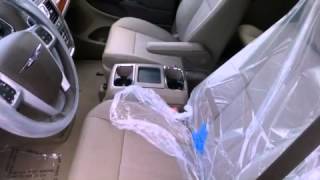 preview picture of video '2012 Chrysler Town Country Bristol CT 06010'