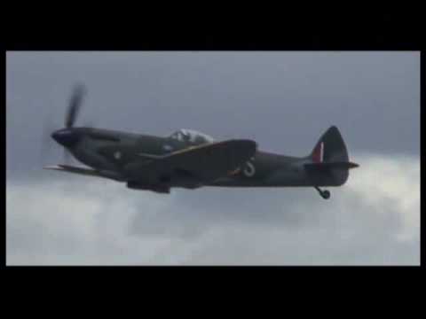 BALBO OF WWII WARBIRDS - BATTLE OF BRITAIN 7Oth TRIBUTE RAF FAIRFORD  - 2010