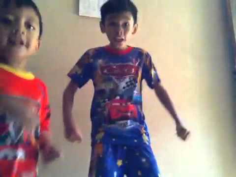 Demi tu-haaaa-n versi bocah cilik