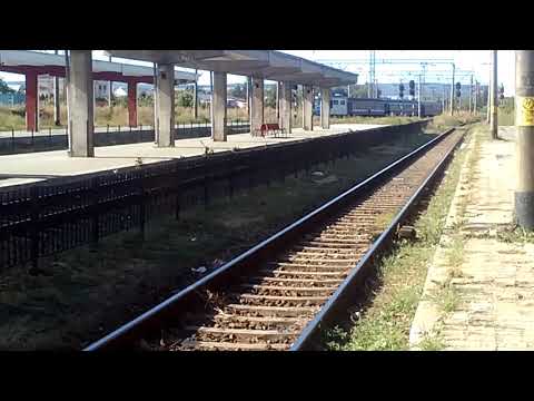 Trenul Regio 5462 Piatra Neamt-Bacau soseste in gara Bacau