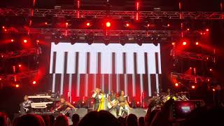 TLC WHAT ABOUT YOUR FRIENDS INTRO LIVE 4K (Royal Theatre, Canberra Australia) 2018