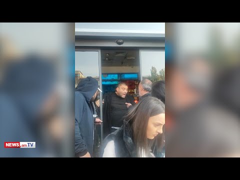 Ոտդ քաշի՛.  «Երեւան Սիթիի» աշխատակիցներին չեն թողնում ներս մտնել - NEWS.am