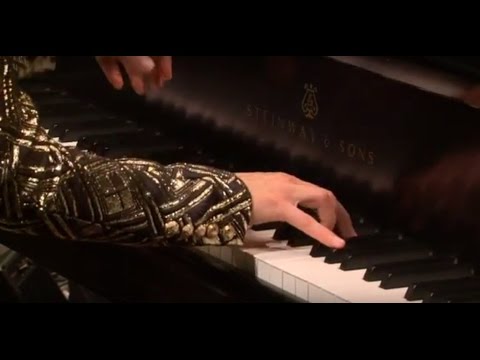 Pianista americana impressiona por suas habilidades musicais