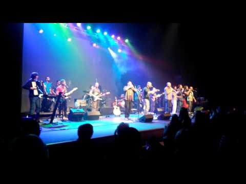 El Aleman Emiliano y el Zurdo Decimos al Marchar