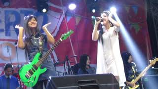 Download lagu Disana Menanti Disini Menunggu - Vivi Artika  New Kendedes mp3