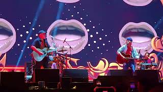 Download lagu Iwan Fals dan Sawung Jabo - Badut (Full version) - Synchronize Fest 1 September 2023 mp3