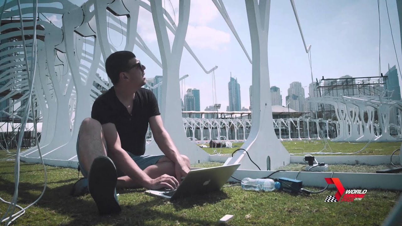 ドバイのドローンの国際レース メイキング動画