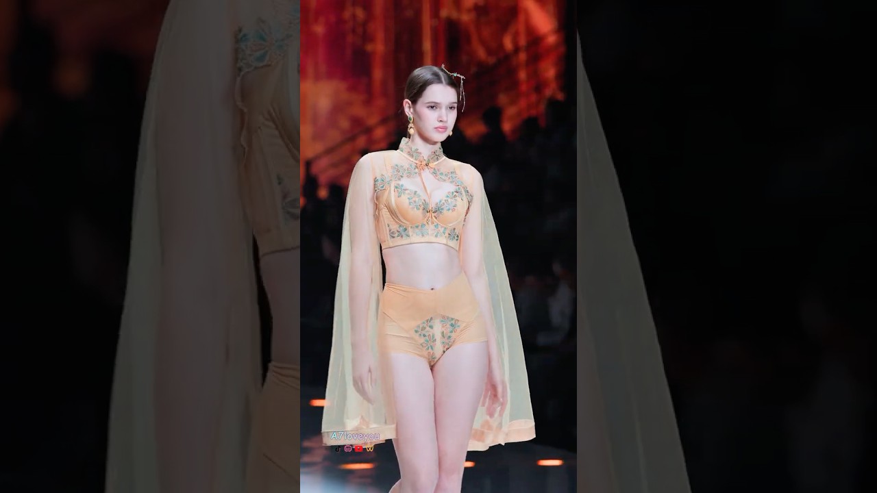 SIUF深圳内衣展薇姿花内衣专场外模走秀片段 #catwalktour #beauty #model