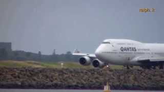 preview picture of video 'busy airport. Sydney international'