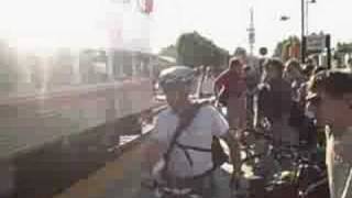 preview picture of video 'Caltrain bumps 28 bikes in Mountain View'