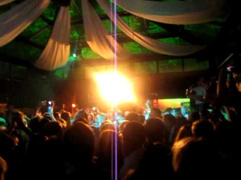 Axwell @ Hamnplan 5 Visby 17/7 2009 - Leave The World Behind