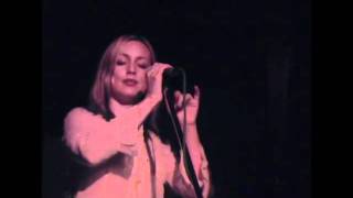 Tara MacLean - Famous Blue Raincoat