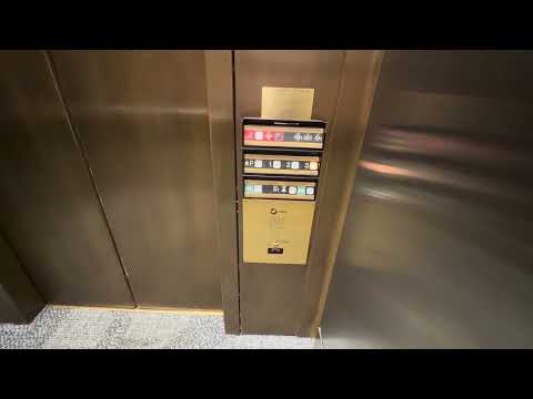 1989 Dover SVL 30 Oildraulic Elevators | Creekside Five | Beaverton, OR