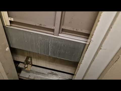 Wertheim R- Series Aufzug mit einen technischen Problem (Wertheim R-Series lift lost position)