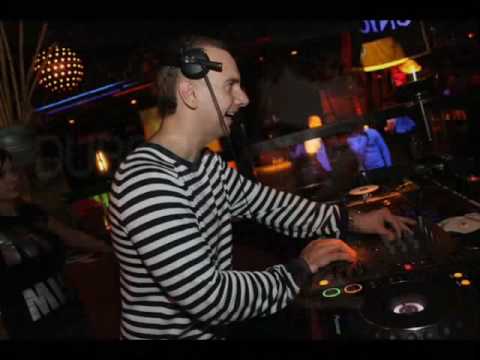 Sterbinszky vs. IIO & Radio Slave - Discographyvs.Repture & Grindhouse (SunezPapa Bootleg)