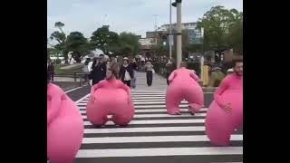 Cover art for we can nut escaip wie cahn nut come out...MAMAA :2