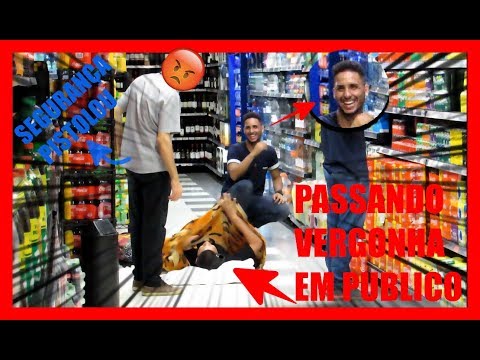 PASSANDO VERGONHA EM PÚBLICO
