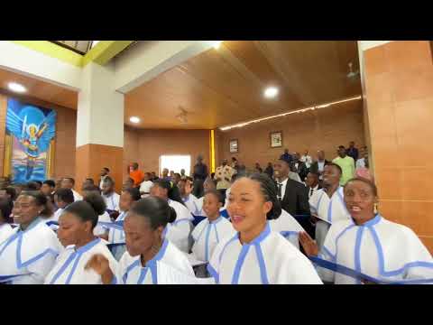 NZASHIMIRA IMANA UMUREMYI WACU NZAMWAMBAZA ITEKA (Live performance -  Chorale Le Bon Berger Kigali).