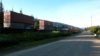 preview picture of video 'CN Train in Blue River BC'