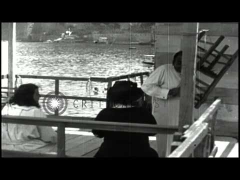 Enrico Caruso and his family at an Italian port. HD Stock Footage
