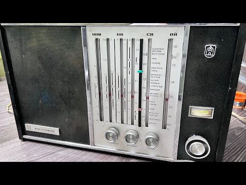 Радиоприемник Рига-104. Часть 1. Обзор, первое включение и разборка.